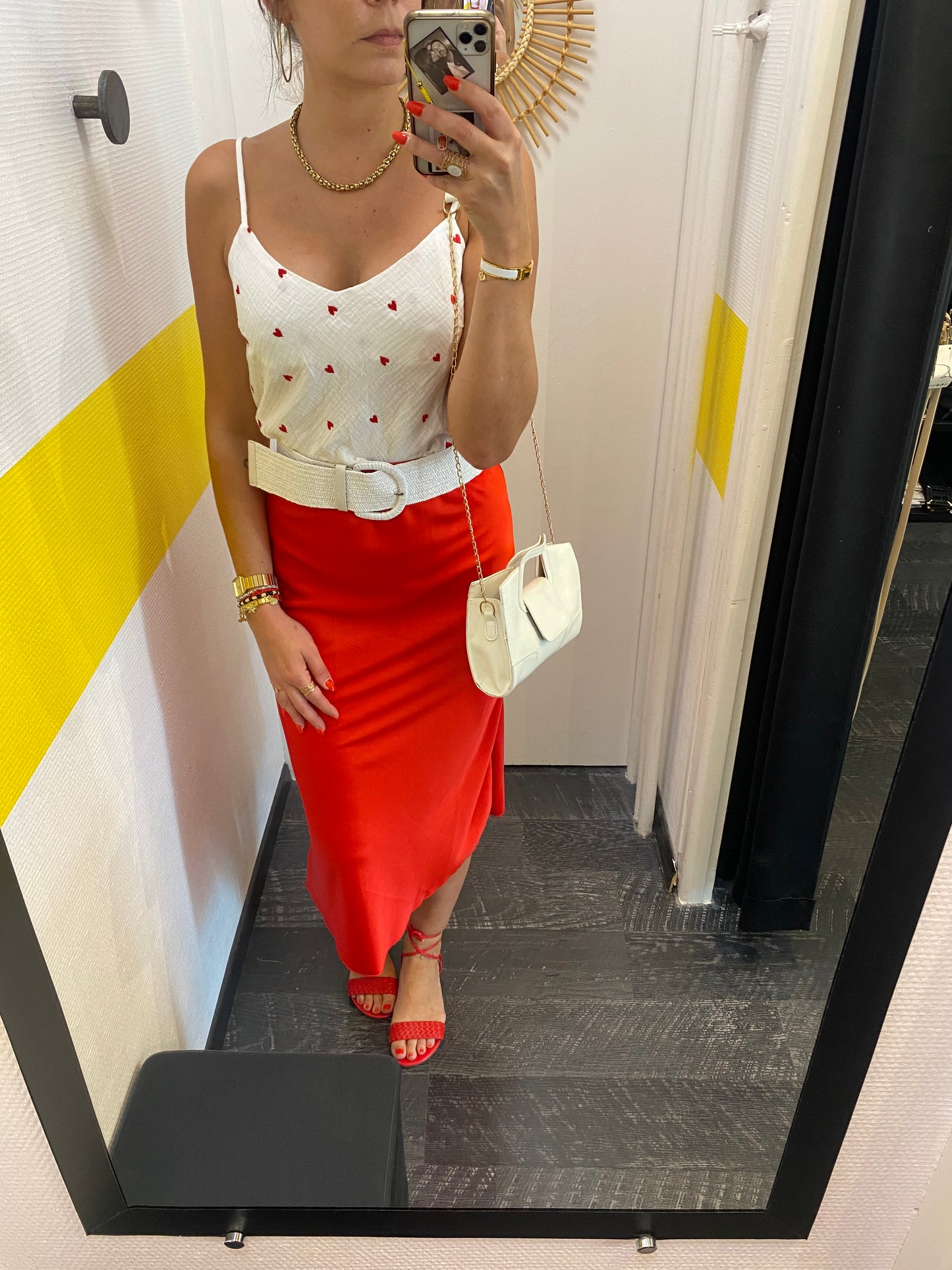 Jupe satinée rouge