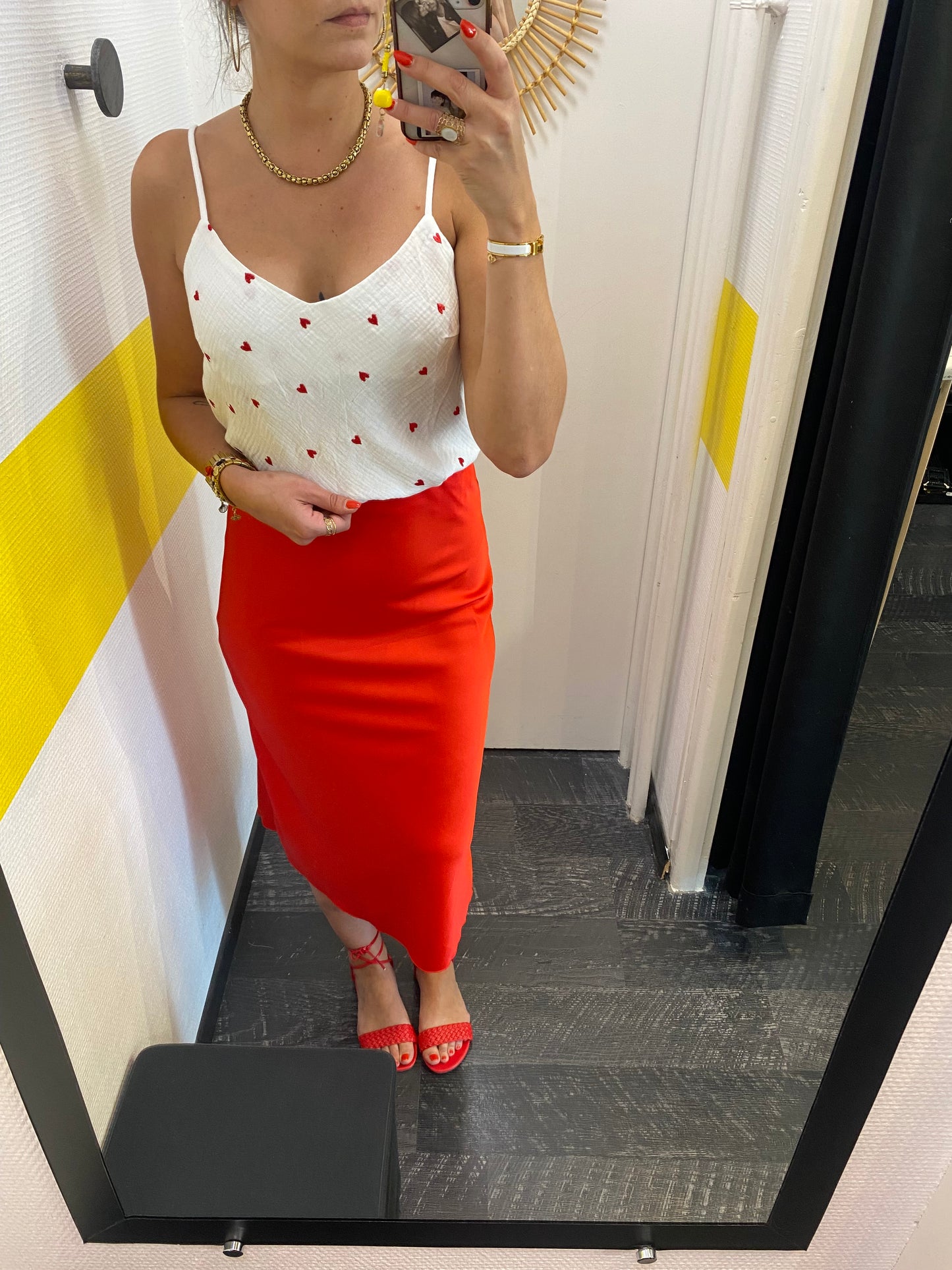 Jupe satinée rouge