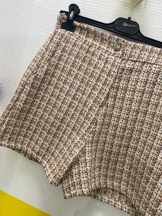 Short tweed orange