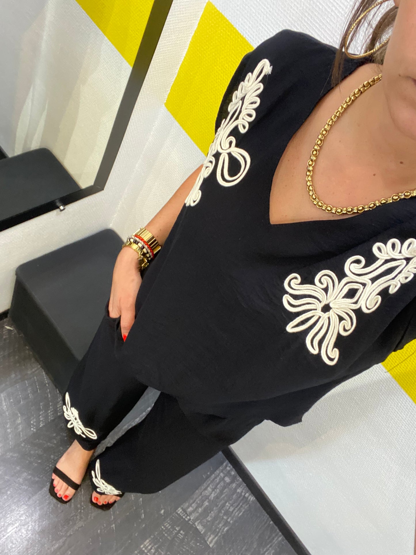 Ensemble noir ou beige