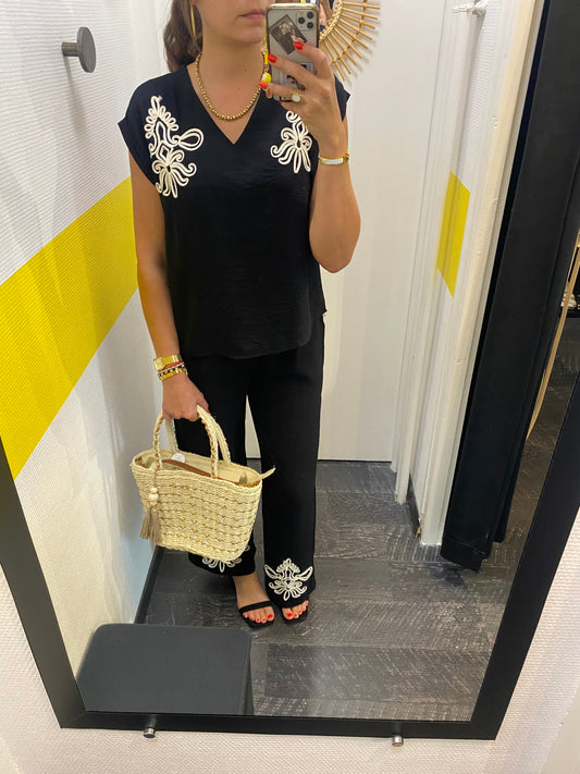 Ensemble noir ou beige