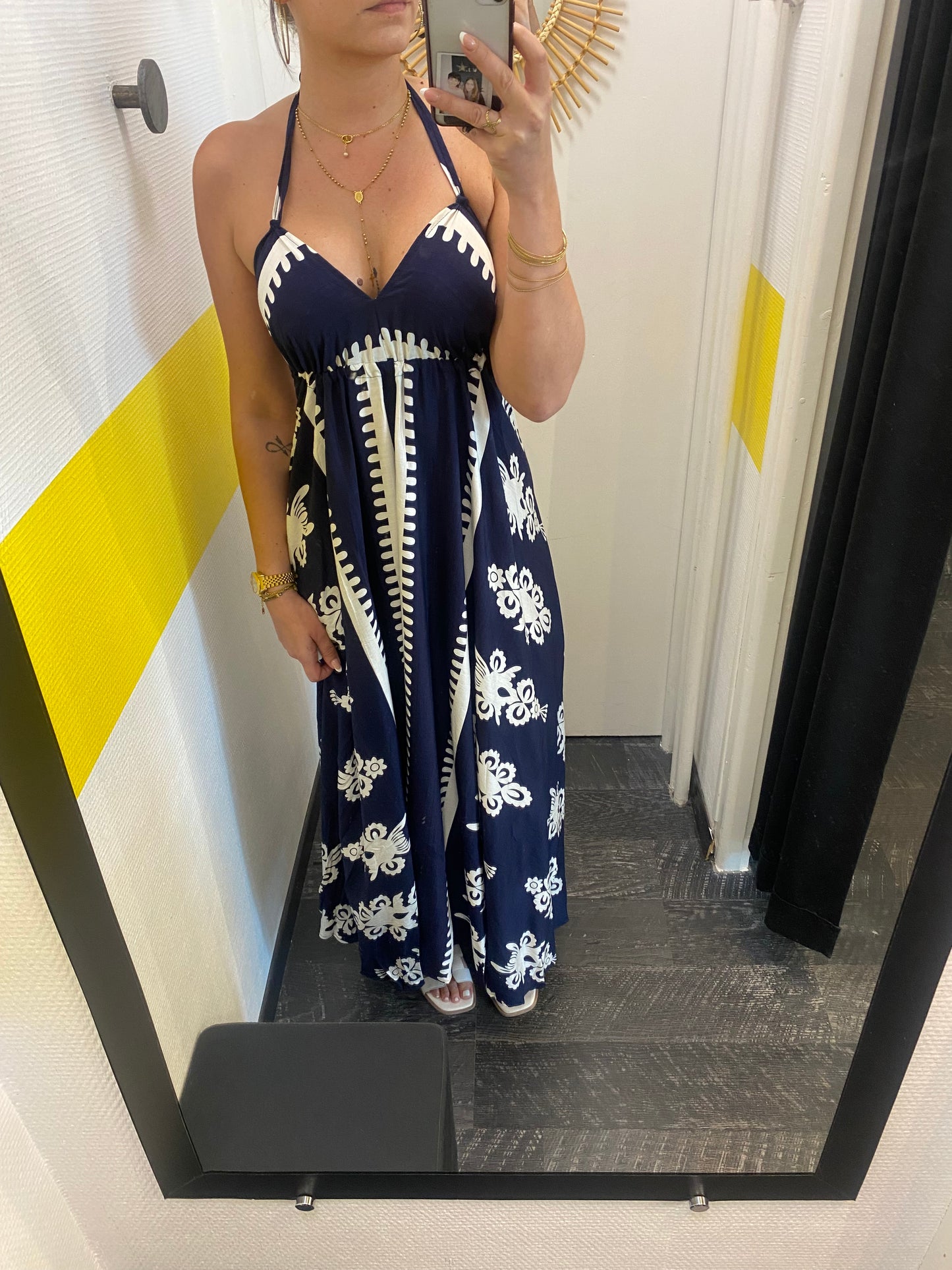 Robe longue blanche ou marine